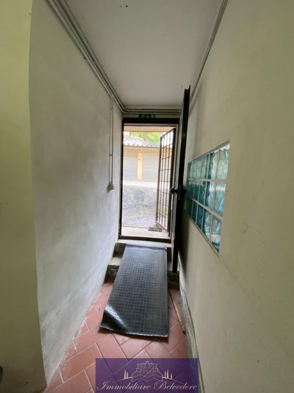 locale di sgombero in vendita a Bagno a Ripoli in zona Antella