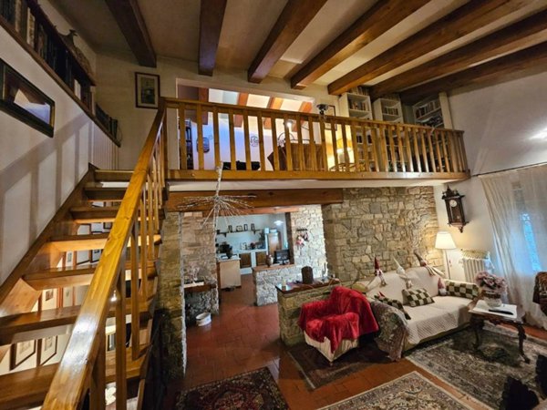 casa indipendente in vendita a Bagno a Ripoli in zona San Donato in Collina
