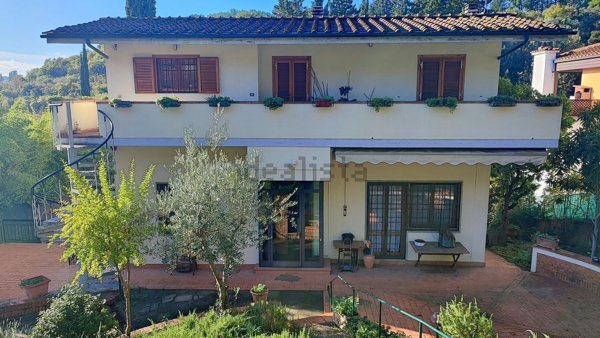casa indipendente in vendita a Bagno a Ripoli in zona Grassina