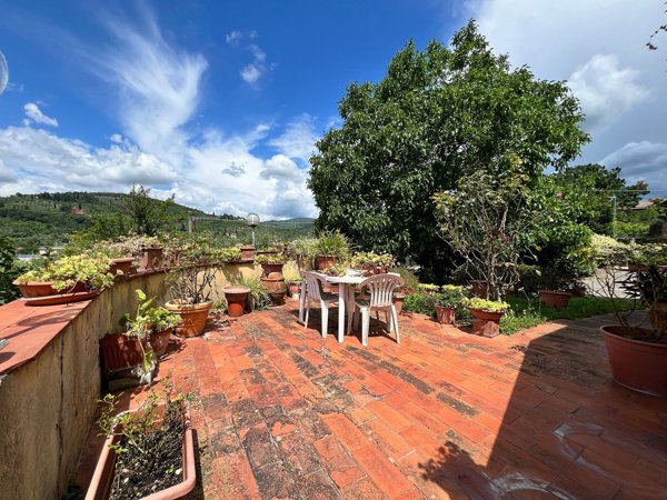 casa indipendente in vendita a Bagno a Ripoli in zona Vallina