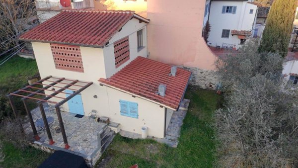 casa indipendente in vendita a Bagno a Ripoli in zona Grassina