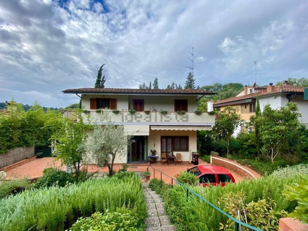 casa indipendente in vendita a Bagno a Ripoli in zona Grassina