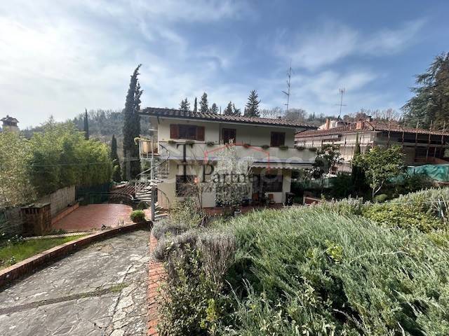 casa indipendente in vendita a Bagno a Ripoli in zona Grassina