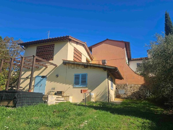 pentavano in vendita a Bagno a Ripoli in zona Grassina