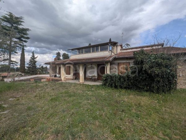 casa indipendente in vendita a Bagno a Ripoli in zona Grassina