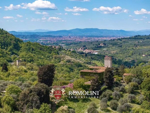 intera palazzina in vendita a Bagno a Ripoli in zona Rimaggio