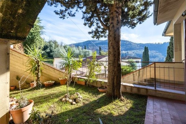 appartamento in vendita a Bagno a Ripoli in zona San Donato in Collina