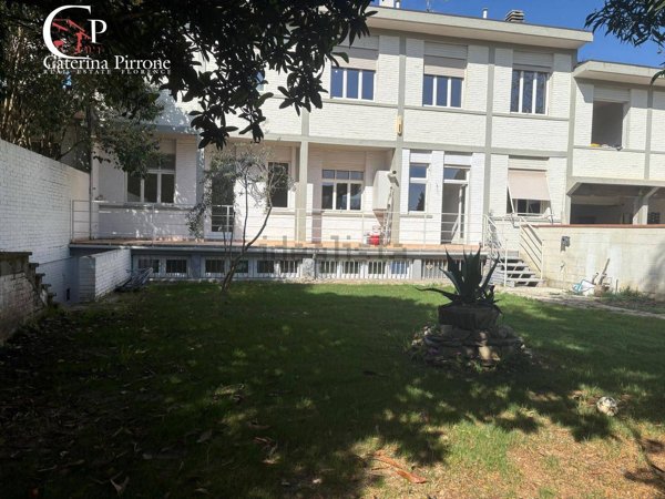 casa indipendente in vendita a Bagno a Ripoli in zona Rimaggio