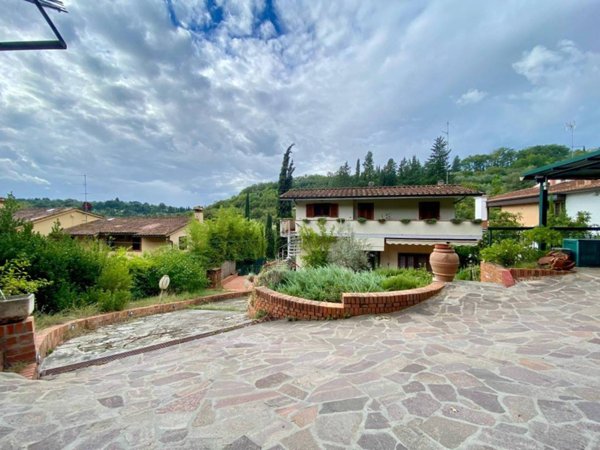 casa indipendente in vendita a Bagno a Ripoli in zona Grassina