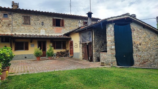 pentavano in vendita a Bagno a Ripoli in zona Grassina