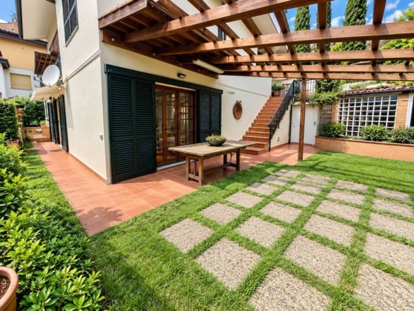 casa indipendente in vendita a Bagno a Ripoli in zona Grassina