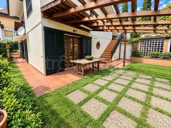 casa indipendente in vendita a Bagno a Ripoli in zona Grassina
