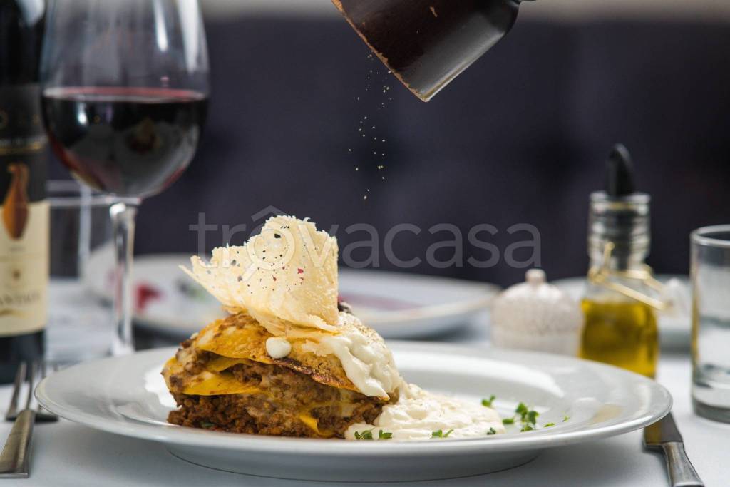 negozio in vendita a Bagno a Ripoli in zona Osteria Nuova