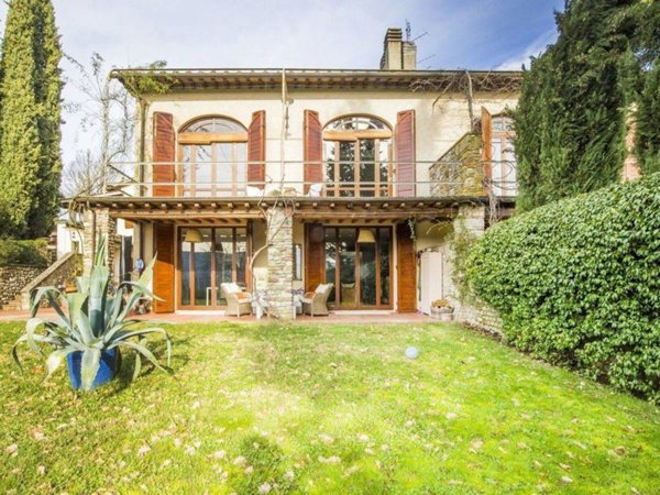 casa indipendente in vendita a Barberino di Mugello