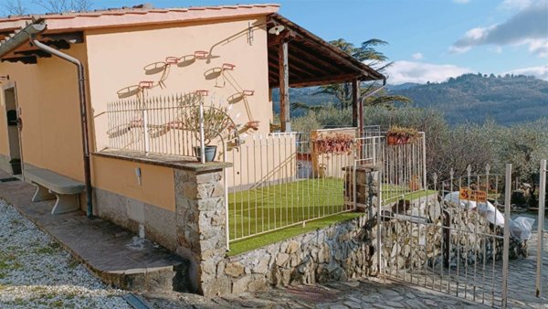casa indipendente in vendita a Barberino di Mugello