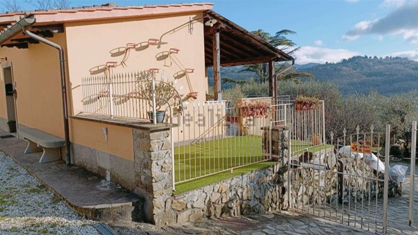 casa indipendente in vendita a Barberino di Mugello