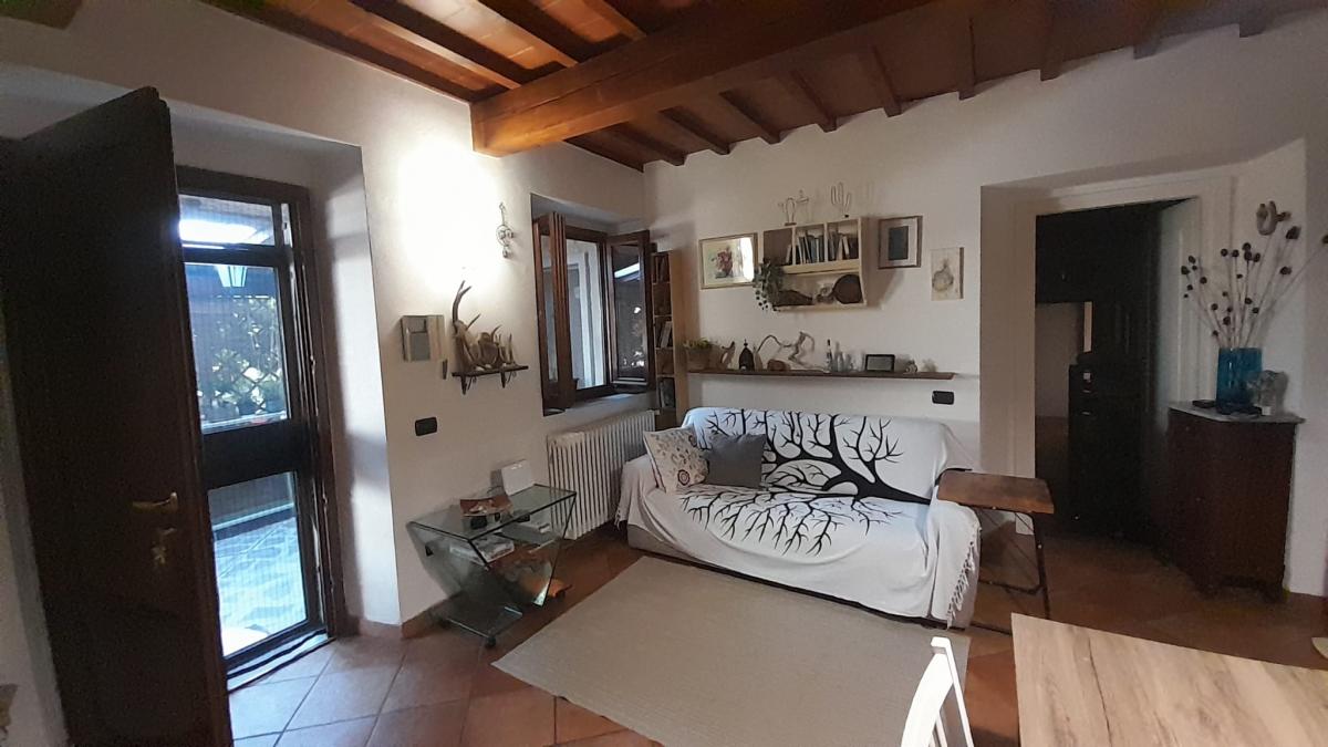 appartamento in vendita a Barberino di Mugello in zona Montecarelli.