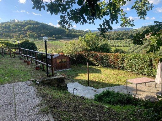 casa indipendente in vendita a Barberino di Mugello in zona Montecarelli.