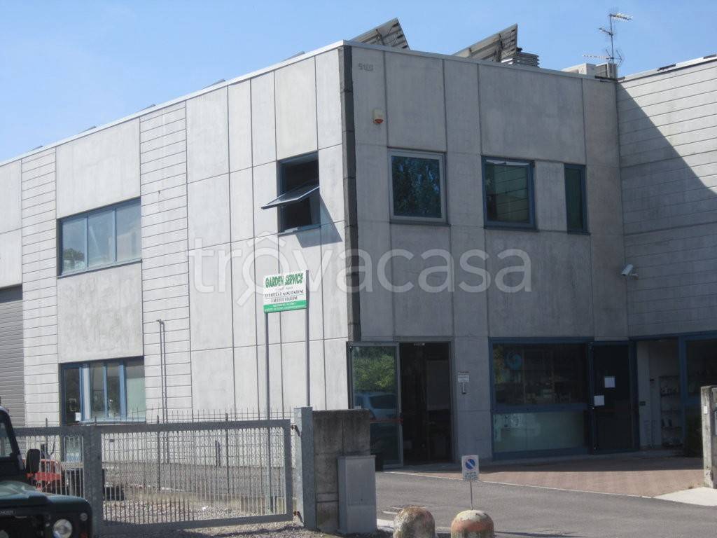 locale commerciale in vendita a Barberino di Mugello