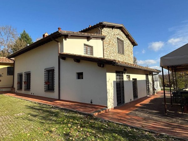 casa indipendente in vendita a Barberino di Mugello