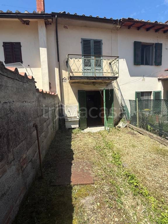 casa indipendente in vendita a Barberino di Mugello in zona Galliano