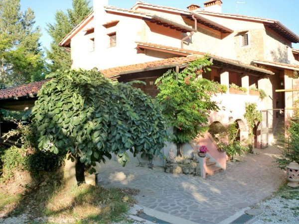 casa indipendente in vendita a Barberino di Mugello in zona Galliano