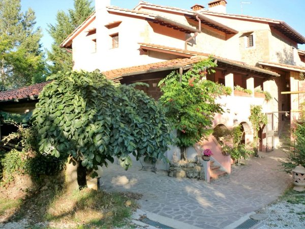 casa indipendente in vendita a Barberino di Mugello in zona Galliano