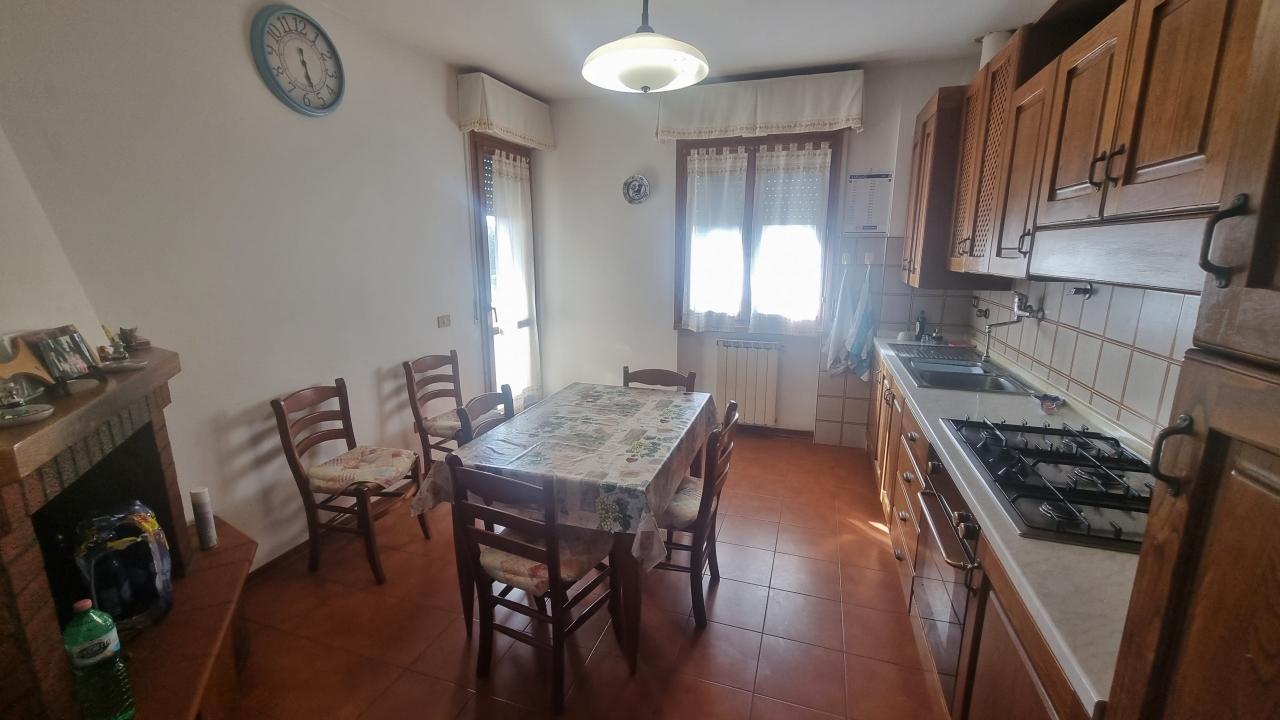 appartamento in vendita a Borgo San Lorenzo in zona Grezzano