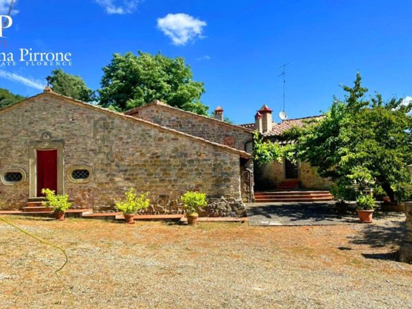 casa indipendente in vendita a Borgo San Lorenzo in zona Salaiole