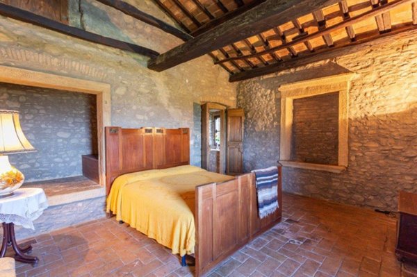 negozio in vendita a Borgo San Lorenzo in zona Ronta