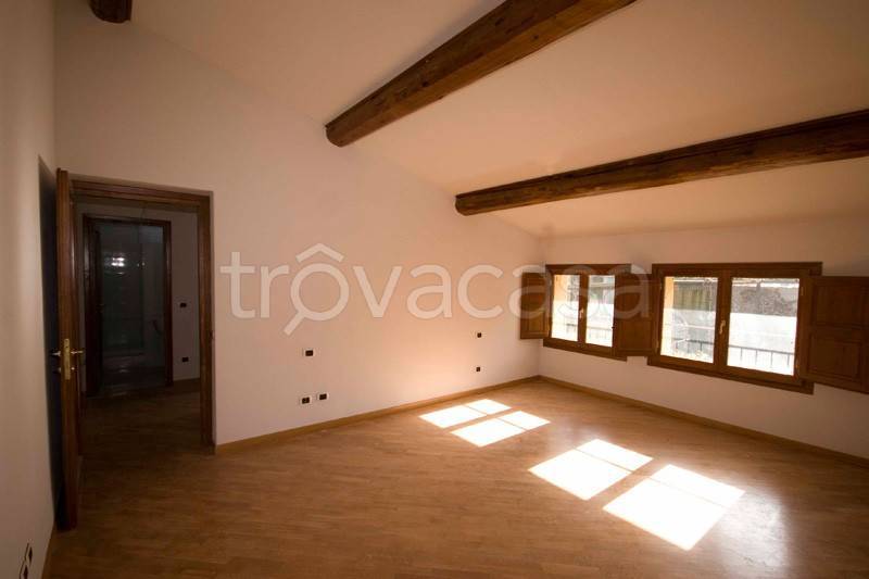 casa indipendente in vendita a Borgo San Lorenzo in zona Sagginale