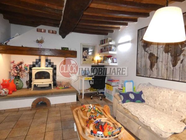 casa indipendente in vendita a Borgo San Lorenzo in zona Rabatta