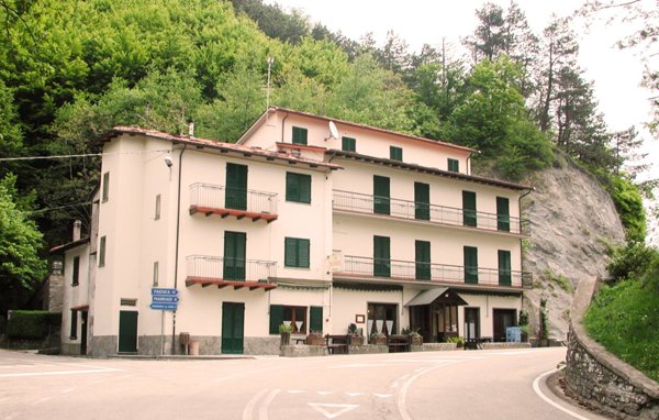 negozio in vendita a Borgo San Lorenzo in zona Casaglia