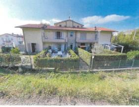appartamento in vendita a Borgo San Lorenzo in zona Polcanto