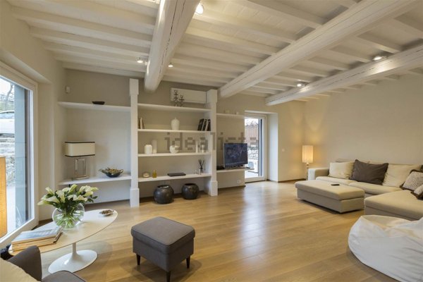 casa indipendente in vendita a Borgo San Lorenzo in zona Polcanto