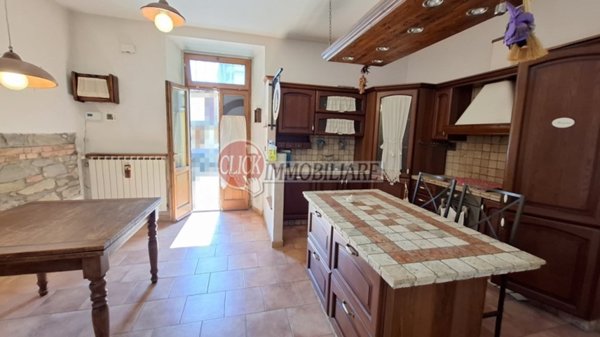 casa indipendente in vendita a Borgo San Lorenzo in zona Luco di Mugello