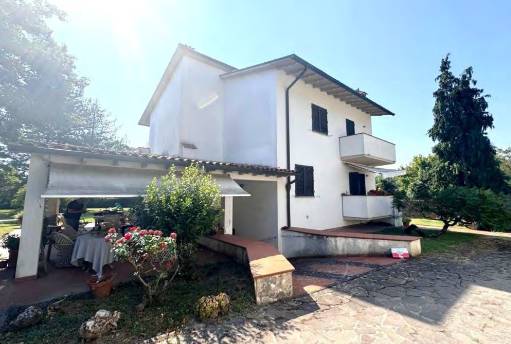 casa indipendente in vendita a Borgo San Lorenzo