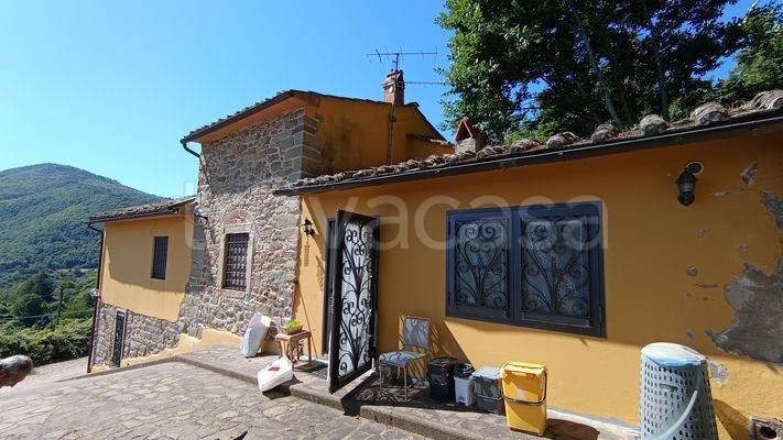 casa indipendente in vendita a Borgo San Lorenzo in zona Polcanto