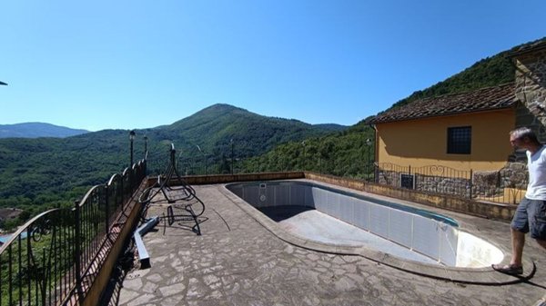 appartamento in vendita a Borgo San Lorenzo in zona Polcanto