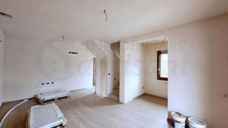 casa indipendente in vendita a Borgo San Lorenzo in zona Ronta