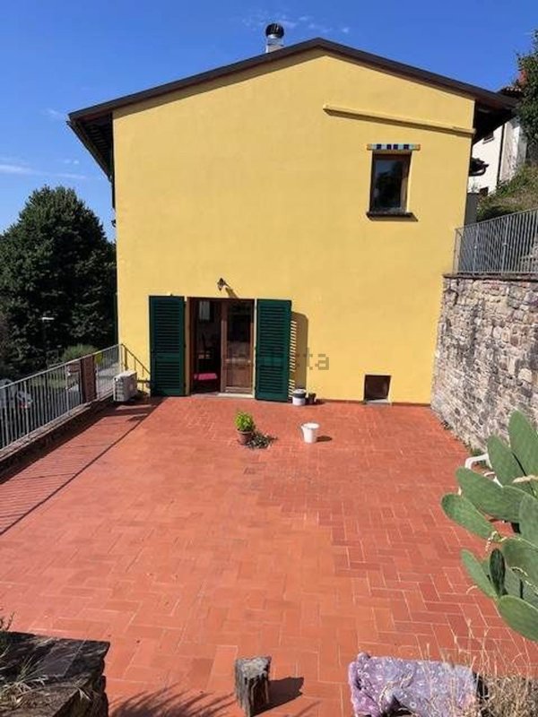 casa indipendente in vendita a Borgo San Lorenzo in zona Ronta