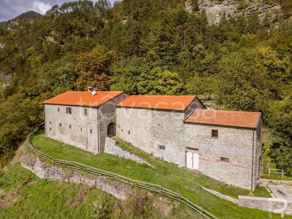 casa indipendente in vendita a Borgo San Lorenzo in zona Casaglia