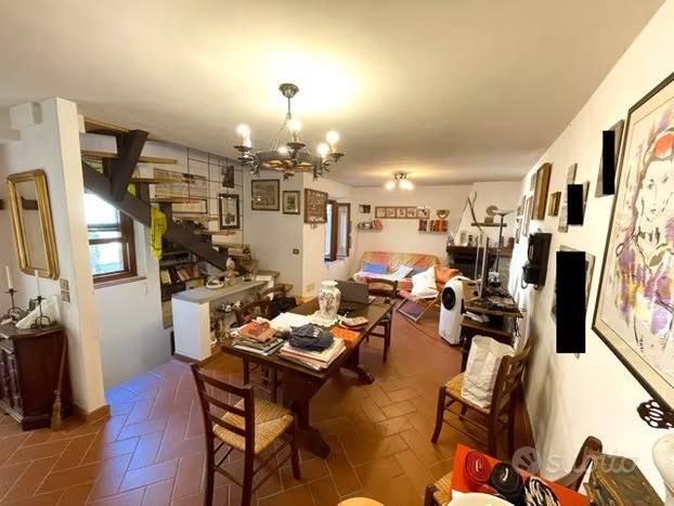 casa indipendente in vendita a Borgo San Lorenzo