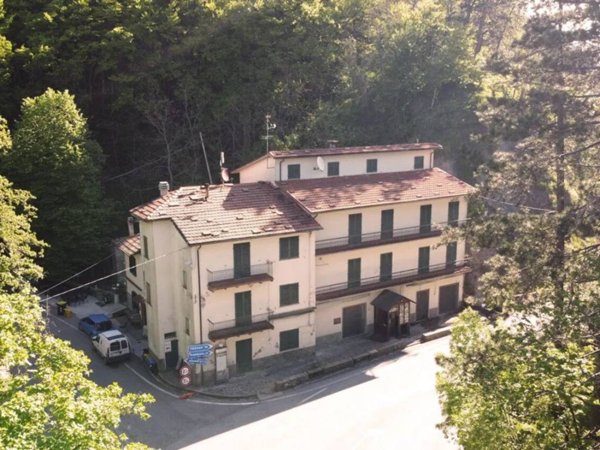 intera palazzina in vendita a Borgo San Lorenzo in zona Casaglia