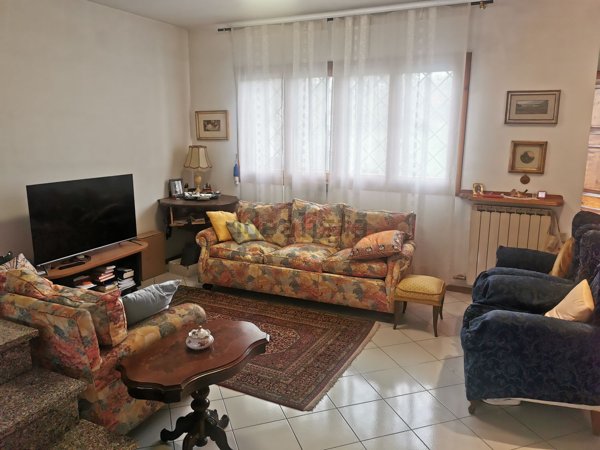 casa indipendente in vendita a Borgo San Lorenzo