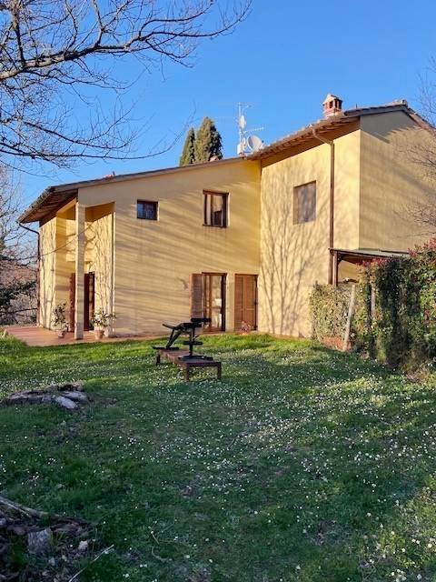 appartamento in vendita a Borgo San Lorenzo in zona Salaiole