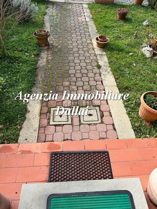 casa indipendente in vendita a Borgo San Lorenzo in zona Ronta