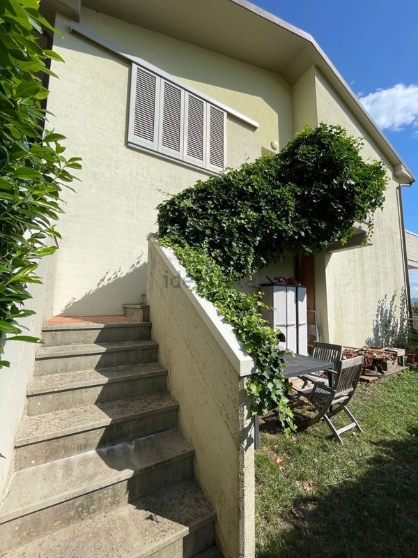 appartamento in vendita a Borgo San Lorenzo in zona Ronta