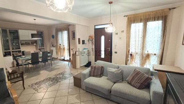 casa indipendente in vendita a Borgo San Lorenzo
