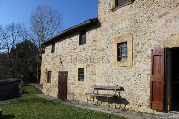 casale in vendita a Borgo San Lorenzo in zona Ronta